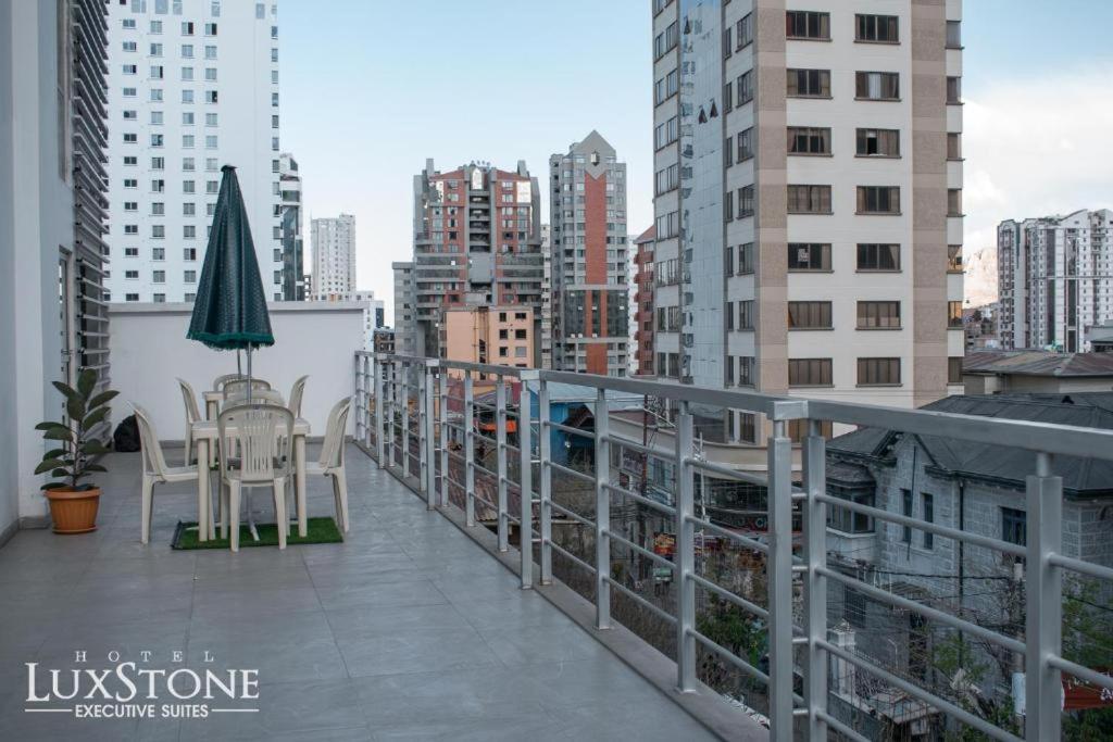 Luxstone Executive & Suites La Paz Eksteriør billede